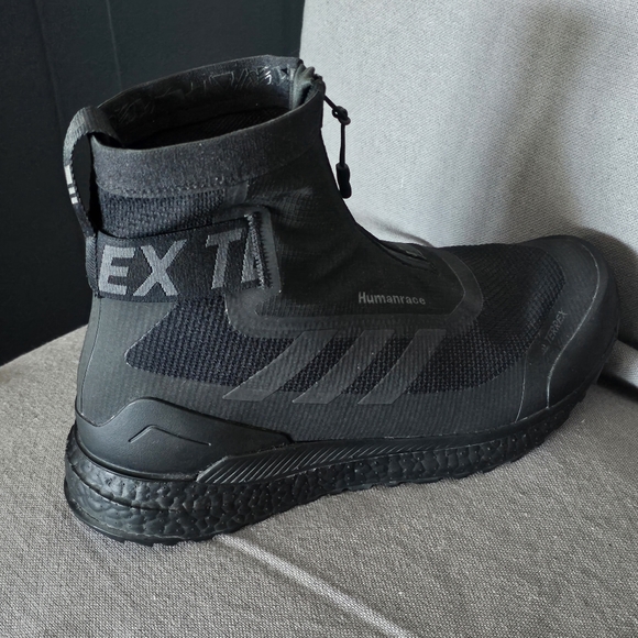 Adidas x Pharrell WilliamsTerrex Free Hike, cold ready (Triple black) - Picture 3 of 8